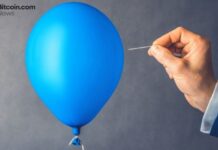 Bitcoin Sinks Again and Stocks Follow, as Fears of an AI Bubble Return