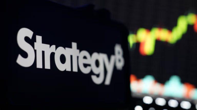Saylor’s ‘More Dots’ Post Hints at New Buy as Strategy’s Bitcoin Pile Nears 847K BTC
