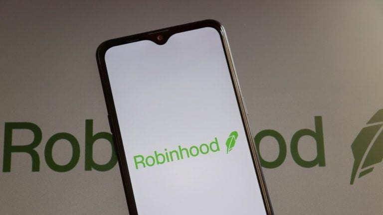 Robinhood Pulls in $1