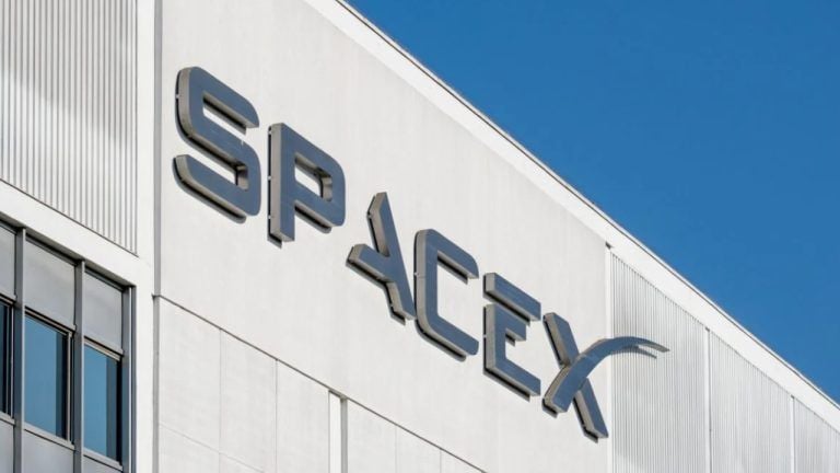 SpaceX Slide and Kimi K3 Launch Fuel Fears of AI Stock Bubble