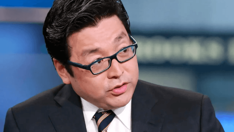 Tom Lee’s Bitmine Buys Back 5.5M BMNR Shares as ETH Stack Nears 5