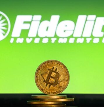 Fidelity Leads $389.7M Bitcoin ETF Weekly Outflow With $153M Exit
