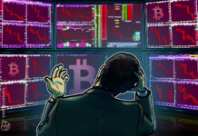 Bitcoin drops under $83K as liquidity hunting keeps bulls from targeting yearly open