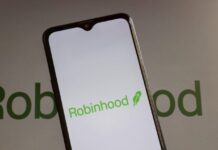 Robinhood Tops Binance bStocks With 862,800 Holders in 2 Months